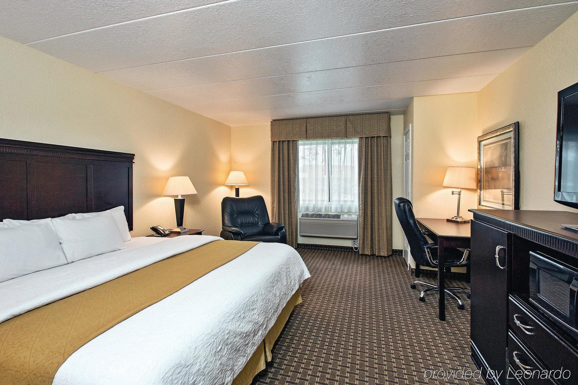 Hotel Baymont By Wyndham Auburn Exterior foto